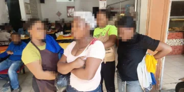 Migración interviene 12 «pica pollos» y comedores chinos en el Gran Santo Domingo