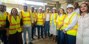 Vicepresidenta Raquel Peña supervisa construcción del Hospital Traumatológico Luis L. Bogaert en Mao