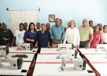 DASAC entrega modernas máquinas de coser a congregación religiosa a fin de contribuir al desarrollo del autoempleo de mujeres en San Cristóbal