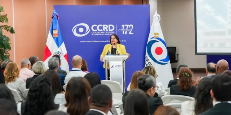 Cámara de Cuentas entrega certificados de participación a 164 colaboradores capacitados por el INAP