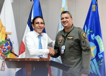 Director General del CESAC recibe visita del Dr. Cruz Jiminián