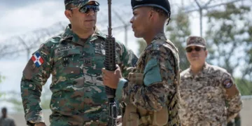 Comandante general del Ejército realiza intensa supervisión operativa de tres días en la frontera