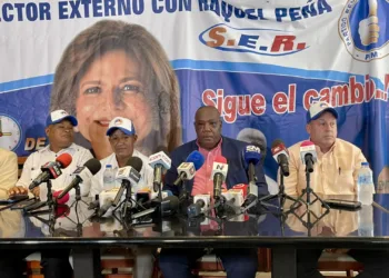 Sectores sociales con más de 75 mil miembros organizados exhortan a Raquel Peña a aceptar el reto presidencial