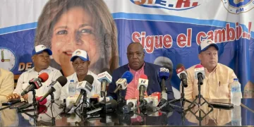 Sectores sociales con más de 75 mil miembros organizados exhortan a Raquel Peña a aceptar el reto presidencial