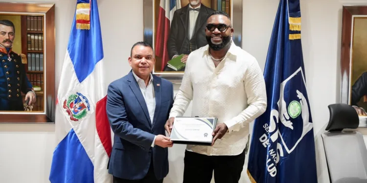 SNS reconoce a David Ortiz como Embajador Honorífico por su trayectoria y labor social