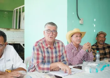 Gobierno consulta a ganaderos de Hato Mayor y El Seibo para fortalecer programas lecheros