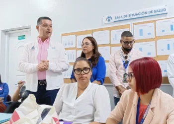 Salud Pública mantiene desplegados cinco equipos especializados para fortalecer atención materna y neonatal en hospitales