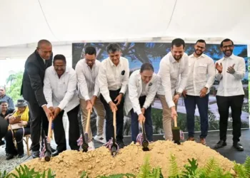 Para cuando “Ya no hay nada más que hacer”, el Dr. Cruz Jiminián da primer picazo para el Hospital de la Dignidad