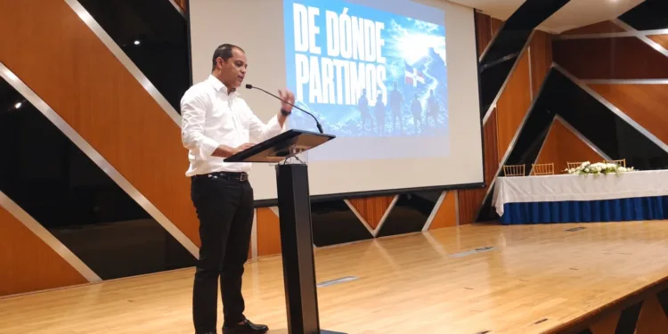 Proyecto presidencial Wellington Arnaud 2028 capacita equipo de la Línea Noroeste para fortalecer trabajo territorial