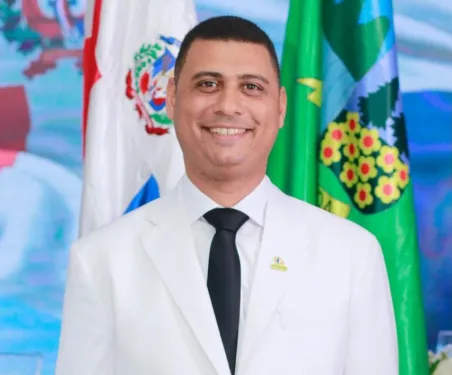 PLD amenaza con expulsar a Regidor de Jarabacoa, Dáyamo Victoriano Ramírez, si no firma desistimiento