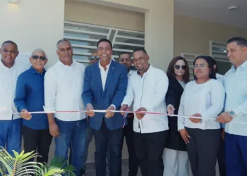 Gobierno y Liga Municipal Dominicana invierten en favor de la gente de Jacagua