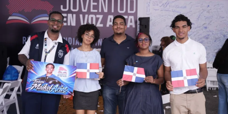 Jóvenes estudiantes destacan el poder de la lectura tras histórica jornada de 500 horas de Juventud en Voz Alta