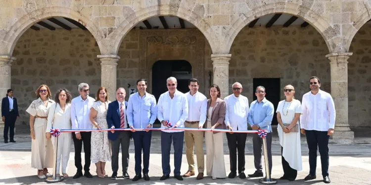 Presidente Abinader y ministro Collado inauguran obras en la Ciudad Colonial de Santo Domingo