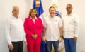 Administradora del Merca Santo Domingo, Mariana Távarez, gestiona con ministro de Vivienda reconstrucción de nave afectada por incendio