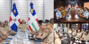 Ministro de Defensa encabeza reuniones estratégicas con altos mandos militares para fortalecer capacidades institucionales y revisar planes de seguridad y defensa nacional