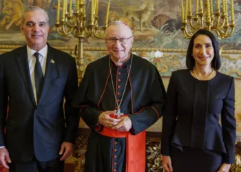 Presidente Abinader y secretario de Estado de la Santa Sede, Pietro Parolin abordan asuntos de Estado y la situación internacional en el Vaticano