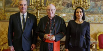 Presidente Abinader y secretario de Estado de la Santa Sede, Pietro Parolin abordan asuntos de Estado y la situación internacional en el Vaticano