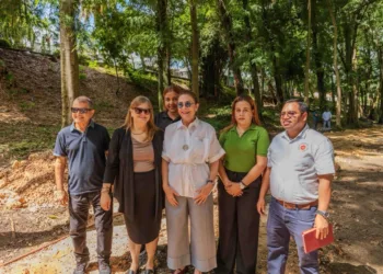 Carolina Mejía supervisa ejecución de obras que transforman distintos sectores del DN