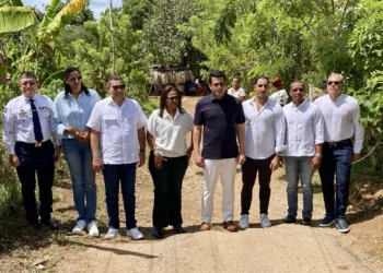 David Collado deja iniciada nuevas obras en Arroyo Barril, Samaná