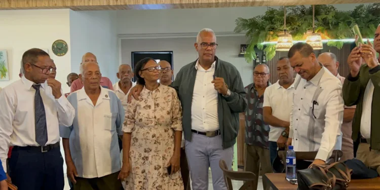 Hermandad de Veteranos realiza Jornada de Oración y bendice sus instalaciones
