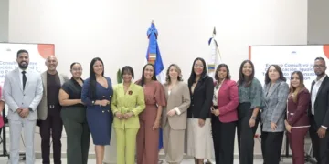Ministerio de la Mujer realiza encuentro con medios para fortalecer la prevención de la violencia