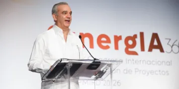Presidente Abinader anuncia que el Gobierno evalúa avanzar hacia un marco normativo para institucionalizar la dirección y gestión estratégica de los proyectos del Estado dominicano