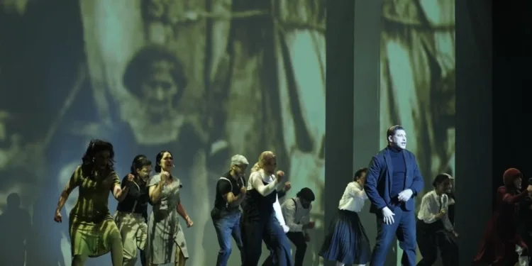 Ministerio de Educación presenta a estudiantes de las 18 regionales del país el musical Mariposas de Acero