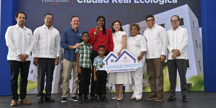 Banreservas financia 836 nuevos apartamentos entregados por Raquel Peña en Ciudad Real Ecológica