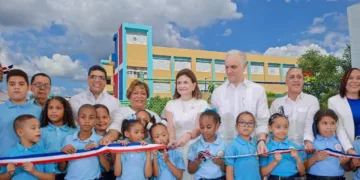 Gobierno entrega escuela Orlando Martínez en Ciudad Juan Bosch, SDE que beneficia a 945 estudiantes