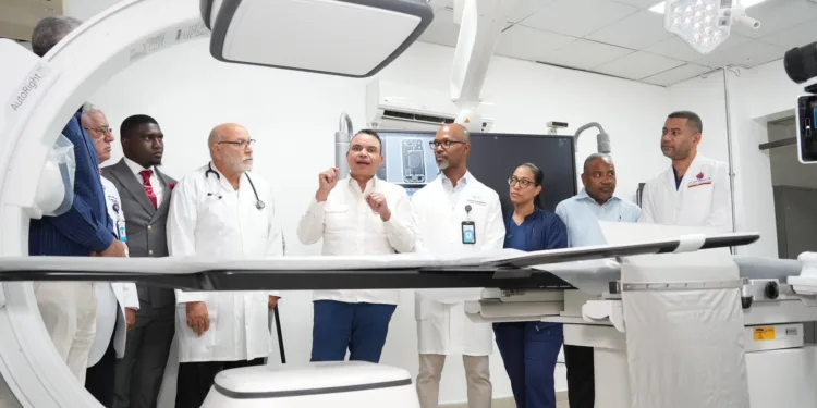 SNS inaugura moderna Unidad de Hemodinamia en el Gautier en vísperas de su 75.º aniversario