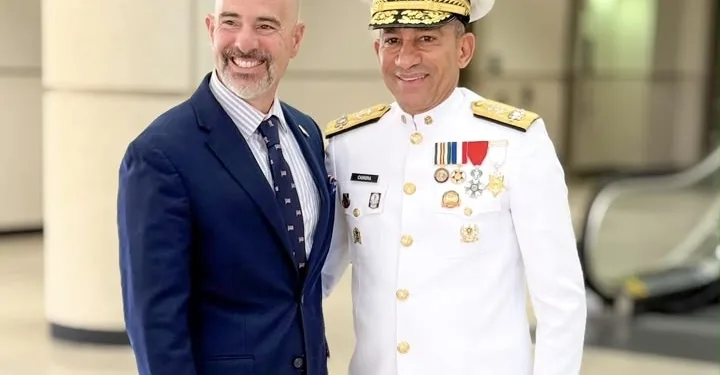 Administrador de la DEA Terry Cole reconoce labor de la DNCD y reafirma compromiso de fortalecer la cooperación contra el narcotráfico internacional