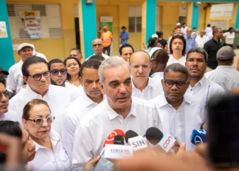 Presidente Luis Abinader: El Gobierno está en sesión permanente para garantizar la seguridad del pueblo dominicano ante situación en Haití»