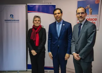 Banreservas otorga becas de residencia artística en París a dos creadores dominicanos