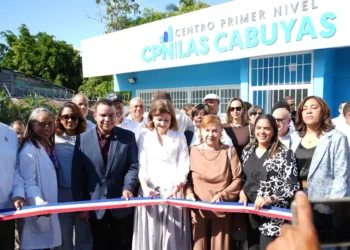 Raquel Peña y director del SNS entregan remozado Centro de Primer Nivel Las Cabuyas, en La Vega