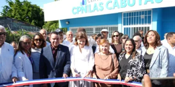 Raquel Peña y director del SNS entregan remozado Centro de Primer Nivel Las Cabuyas, en La Vega