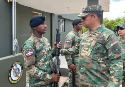 Comandante General del Ejército anuncia plan de acondicionamiento de infraestructuras para los destacamentos fronterizos tras recorrido de supervisión en la frontera sur