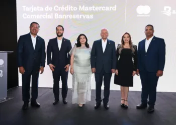 Banreservas lanza junto a Mastercard nueva tarjeta comercial para el sector empresarial