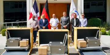 Embajada de Alemania dona tres estaciones forenses “Drugloo” a la DNCD para reforzar lucha contra el narcotráfico internacional