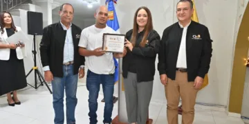 JCE reconoce al cedulado número 4 millones; se advierte de inhabilitación civil a quien no renueve cédula antes de abril de 2027