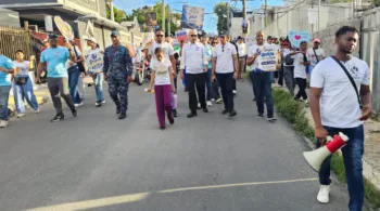 Evangélicos reúnen a familias de SDO en gran marcha para rescatar juventud de la delincuencia