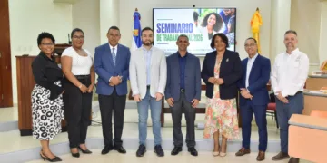 Profesionales del Trabajo Social llaman a fortalecer su integración en las políticas públicas e instituciones