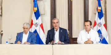 Abinader destaca ejecución de RD$9,545 millones y contratación de obras por RD$31 mil millones con fondos de AERODOM