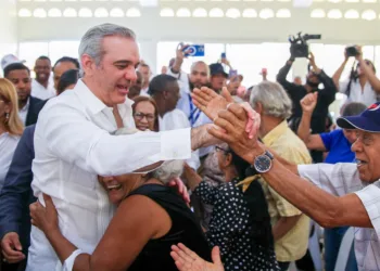Presidente Abinader encabezará el lanzamiento del programa “El Presidente en el Barrio”, inaugurará obras, entregará títulos de propiedad, apartamentos, y encabezará jornadas sociales este sábado y domingo en el Gran Santo Domingo y Santiago