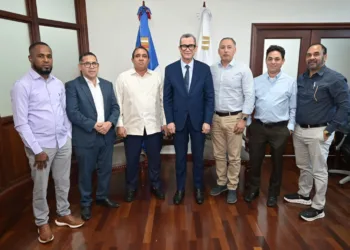 Ministro de Trabajo recibe a propietarios de bancas de lotería y dan inicio al proceso de cumplimiento de las leyes para garantizar condiciones laborales dignas para las trabajadoras